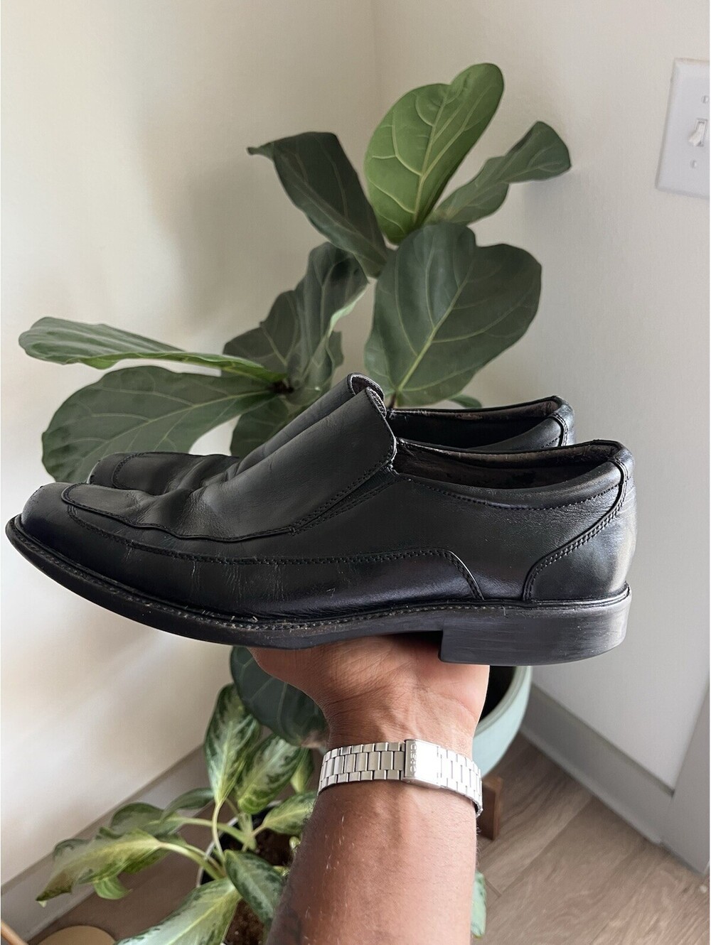 Johnston & Murphy Mens 9M Black Leather Slip On Loafers